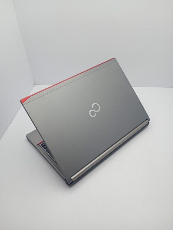 Ноутбук Dell Latitude 7520 / 15.6" (1920x1080) TN / Intel Core i5-3230M (2 (4) ядра по 2.6 - 3.2 GHz) / 8 GB DDR3 / 750 GB HDD / Intel HD Graphics 4000 / WebCam - Зображення 8