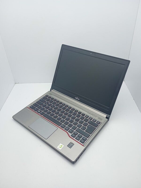 Ноутбук Dell Latitude 7520 / 15.6" (1920x1080) TN / Intel Core i5-3230M (2 (4) ядра по 2.6 - 3.2 GHz) / 8 GB DDR3 / 750 GB HDD / Intel HD Graphics 4000 / WebCam - Зображення 6