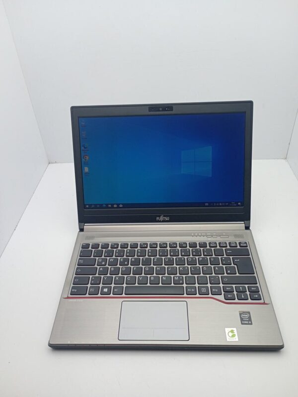 Ноутбук Dell Latitude 7520 / 15.6" (1920x1080) TN / Intel Core i5-3230M (2 (4) ядра по 2.6 - 3.2 GHz) / 8 GB DDR3 / 750 GB HDD / Intel HD Graphics 4000 / WebCam - Зображення 7