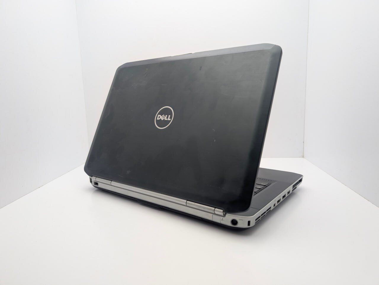 Ноутбук Dell Latitude E5420 / 15.6" (1366x768) TN / Intel Core i5-2520M (2 (4) ядра по 2.5 - 3.2 GHz) / 6 GB DDR3 / 250 GB HDD / Intel HD Graphics 3000 / WebCam - Зображення 6