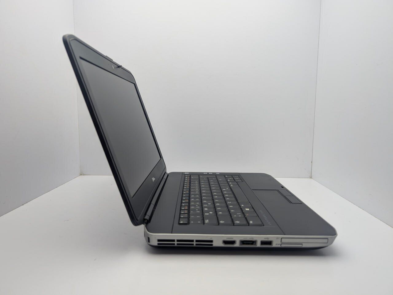 Ноутбук Dell Latitude E5430 / 14" (1600x900) TN / Intel Core i3-3130M (2 (4) ядра по 2.6 GHz) / 6 GB DDR3 / 500 GB HDD / Intel HD Graphics 4000 / WebCam - Зображення 5