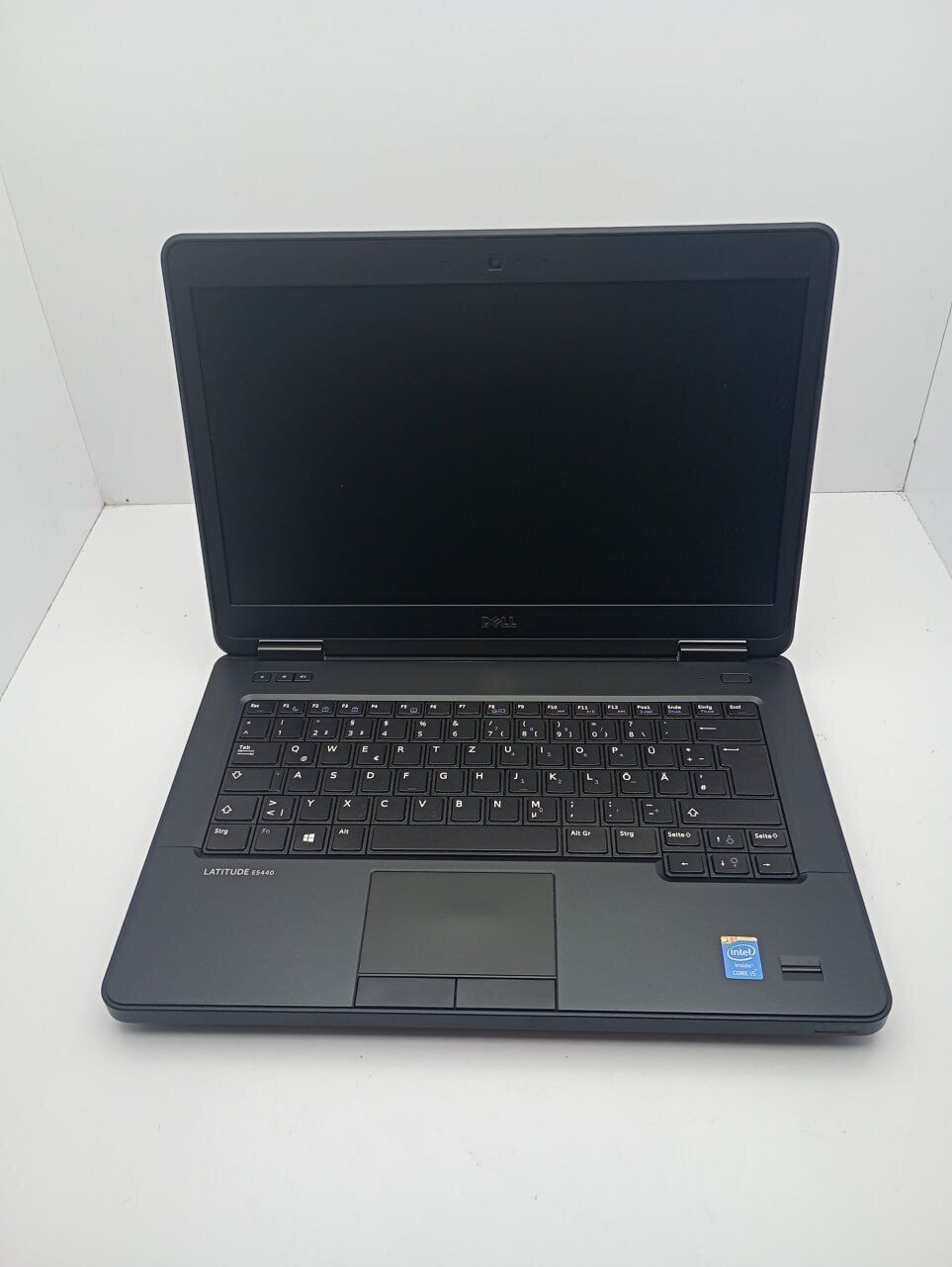 Ноутбук Dell Latitude E5440 / 14" (1366x768) TN / Intel Core i5-4300U (2 (4) ядра по 1.9 - 2.9 GHz) / 8 GB DDR3 / 320 GB HDD / Intel HD Graphics 4400 / WebCam - Зображення 2