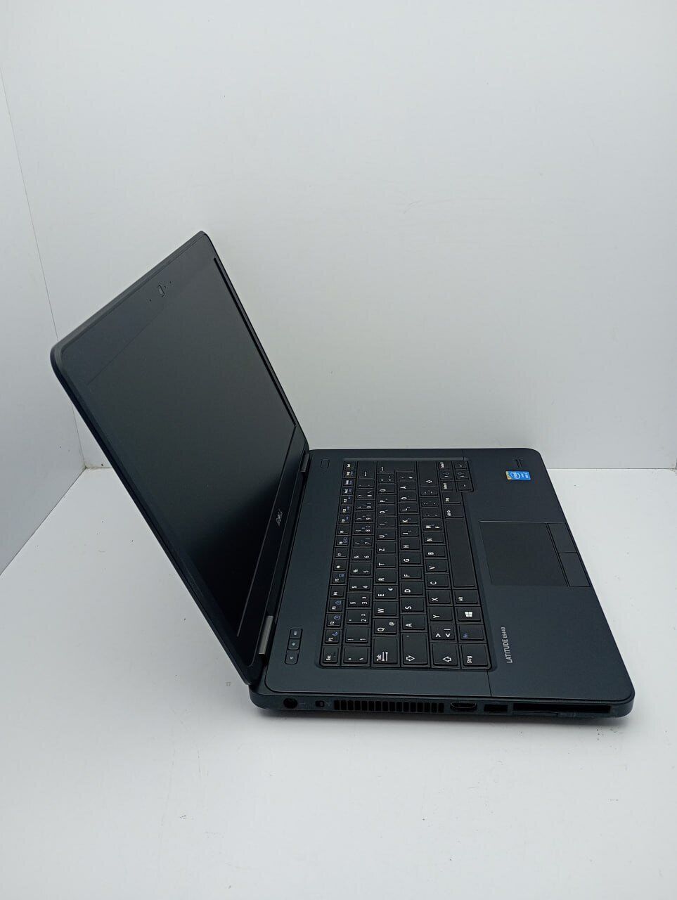 Ноутбук Dell Latitude E5440 / 14" (1366x768) TN / Intel Core i5-4300U (2 (4) ядра по 1.9 - 2.9 GHz) / 8 GB DDR3 / 320 GB HDD / Intel HD Graphics 4400 / WebCam - Зображення 3