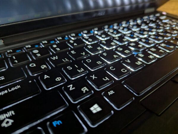 Ноутбук Dell Latitude E5450 / 14" (1366x768) TN / Intel Core i5-5300U (2 (4) ядра по 2.3 - 2.9 GHz) / 8 GB DDR3 / 240 GB SSD / Intel HD Graphics 5500 / WebCam / Windows 10 - Зображення 12