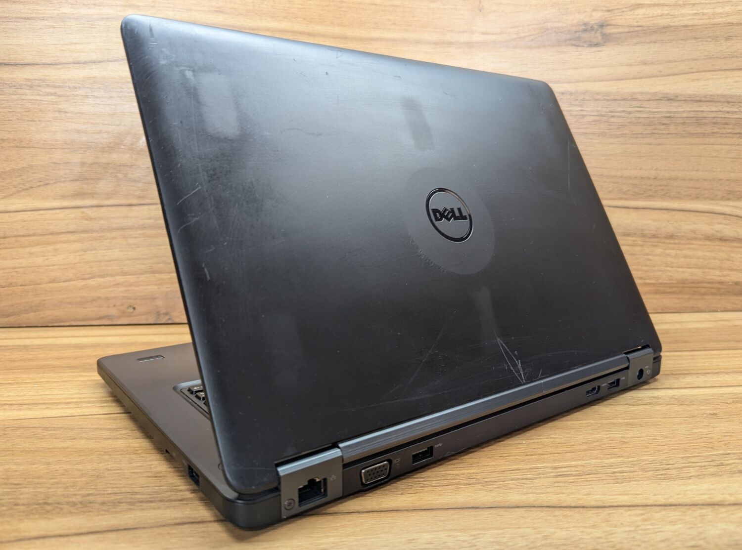 Ноутбук Dell Latitude E5450 / 14" (1920x1080) IPS / Intel Core i5-5300U (2 (4) ядра по 2.3 - 2.9 GHz) / 8 GB DDR3 / 256 GB SSD / nVidia GeForce 830M, 2 GB DDR3, 64-bit / WebCam / Fingerprint / Windows 10 - Зображення 7