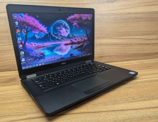Ноутбук Dell Latitude E5470 / 14" (1366x768) TN / Intel Core i3-6100U (2 (4) ядра по 2.3 GHz) / 8 GB DDR4 / 256 GB SSD / Intel HD Graphics 520 / WebCam / HDMI / Windows 10 - Зображення 4