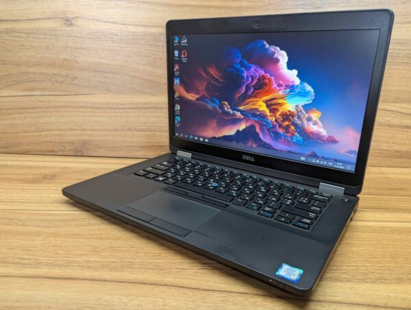 Ноутбук Dell Latitude E5470 / 14" (1366x768) TN / Intel Core i5-6300U (2 (4) ядра по 2.4 - 3.0 GHz) / 8 GB DDR4 / 256 GB SSD / Intel HD Graphics 520 / HDMI / WebCam / Windows 10 - Зображення 3