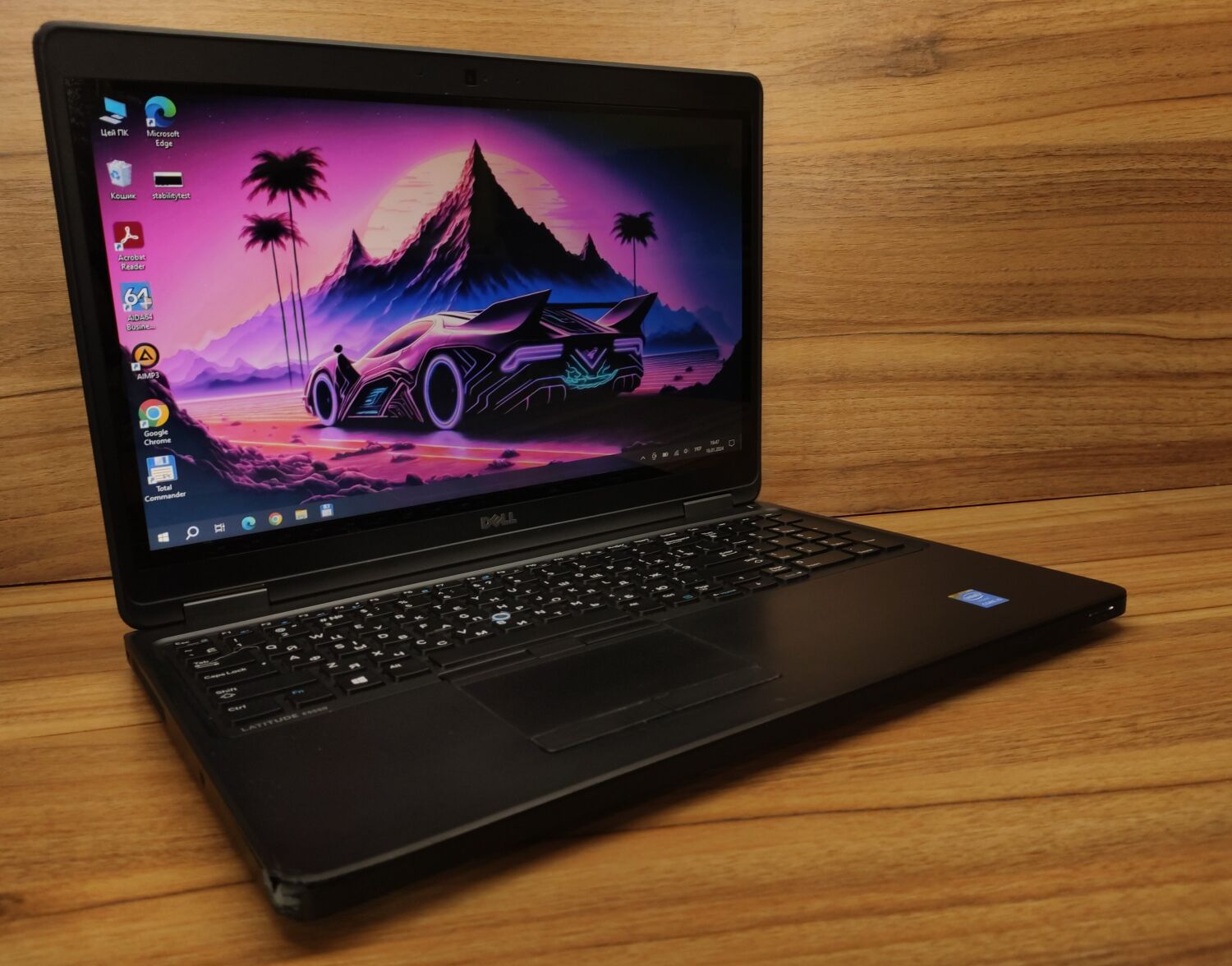 Ноутбук Б-клас Dell Latitude E5550 / 15.6" (1366x768) TN Touch / Intel Core i5-5300U (2 (4) ядра по 2.3 - 2.9 GHz) / 8 GB DDR3 / 256 GB SSD / Intel HD Graphics 5500 / WebCam / Windows 10 - Зображення 6