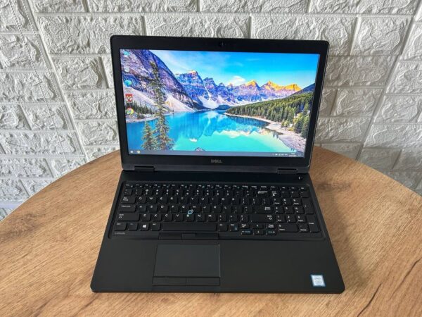Ноутбук Dell Latitude E5580 / 15.6" (1920x1080) IPS / Intel Core i5-6300U (2 (4) ядра по 2.4 - 3.0 GHz) / 8 GB DDR4 / 256 GB SSD / Intel HD Graphics 620 / WebCam / HDMI - Зображення 2