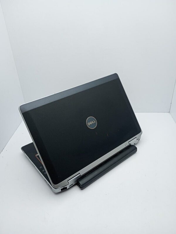Ноутбук Dell Latitude E6320 / 13.3" (1366x768) TN / Intel Core i5-2520M (2 (4) ядра по 2.5 - 3.2 GHz) / 6 GB DDR3 / 500 GB HDD / Intel HD Graphics 3000 / WebCam - Зображення 7