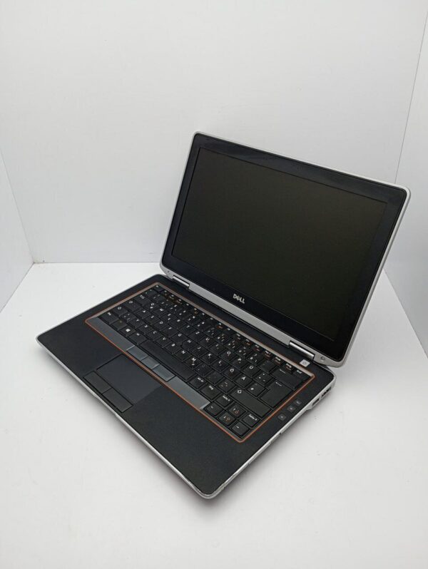 Ноутбук Dell Latitude E6320 / 13.3" (1366x768) TN / Intel Core i5-2520M (2 (4) ядра по 2.5 - 3.2 GHz) / 6 GB DDR3 / 500 GB HDD / Intel HD Graphics 3000 / WebCam - Зображення 4