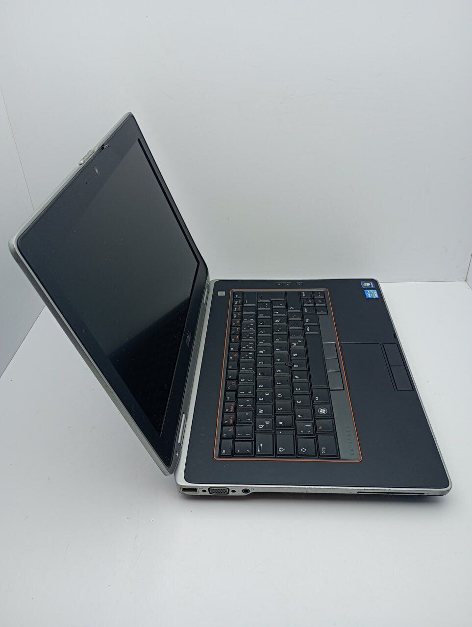 Ноутбук Dell Latitude E6420 / 14" (1366x768) TN / Intel Core i5-2520M (2 (4) ядра по 2.5 - 3.2 GHz) / 6 GB DDR3 / 500 GB HDD / nVidia NVS 4200M, 512 MB GDDR3, 64-bit / WebCam - Зображення 5