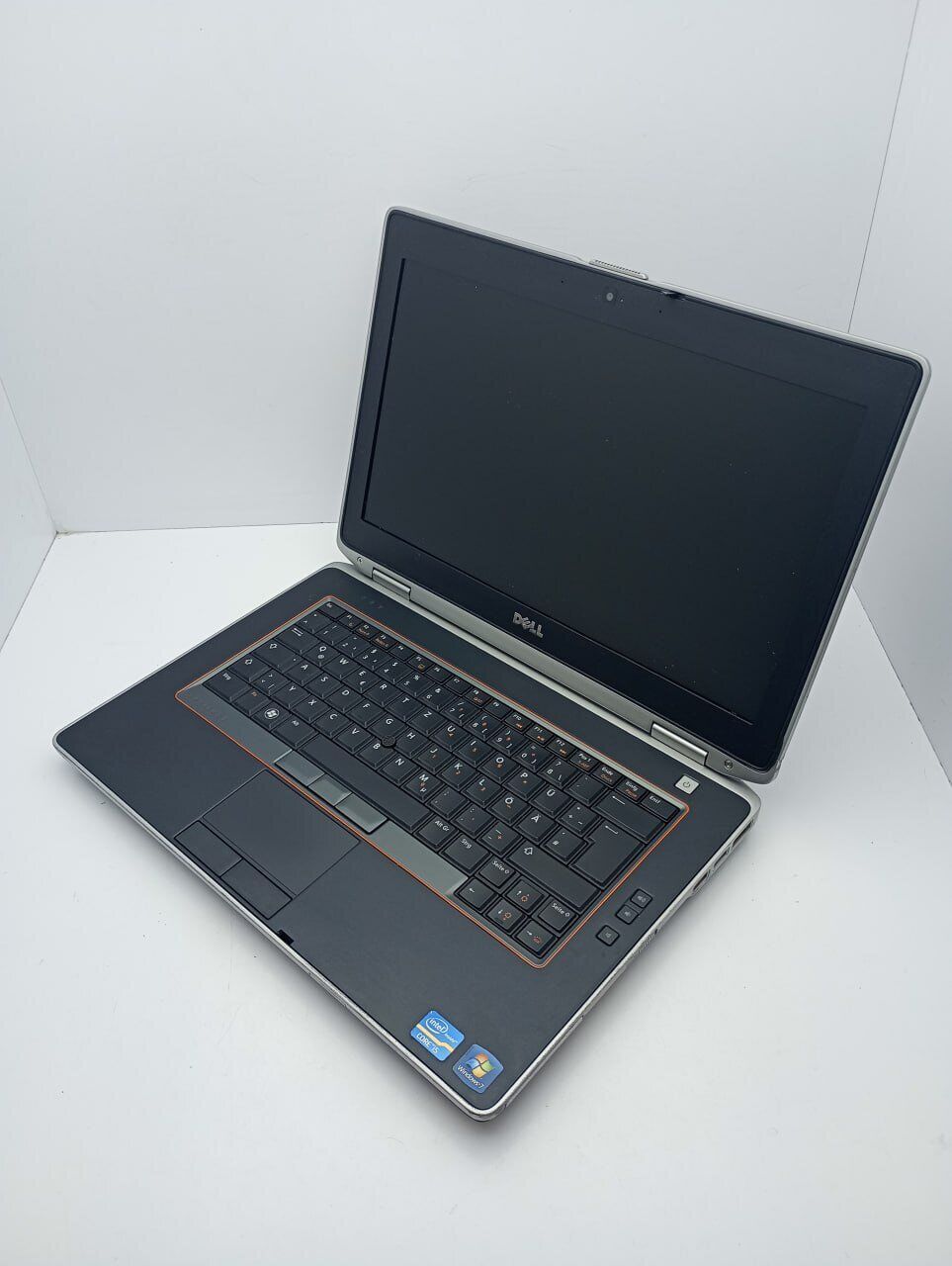 Ноутбук Dell Latitude E6420 / 14" (1366x768) TN / Intel Core i5-2520M (2 (4) ядра по 2.5 - 3.2 GHz) / 6 GB DDR3 / 500 GB HDD / nVidia NVS 4200M, 512 MB GDDR3, 64-bit / WebCam - Зображення 4