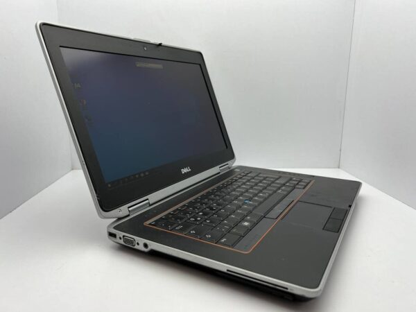 Ноутбук Dell Latitude E6420 / 14" (1600x900) TN / Intel Core i5-2540M (2 (4) ядра по 2.6 - 3.3 GHz) / 4 GB DDR3 / 250 GB HDD / Intel HD Graphics 3000 / WebCam - Зображення 3