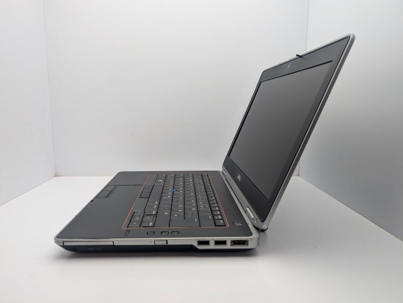 Ноутбук Dell Latitude E6420 / 14" (1600x900) TN / Intel Core i5-2540M (2 (4) ядра по 2.6 - 3.3 GHz) / 6 GB DDR3 / 250 GB HDD / Intel HD Graphics 3000 / WebCam - Зображення 6