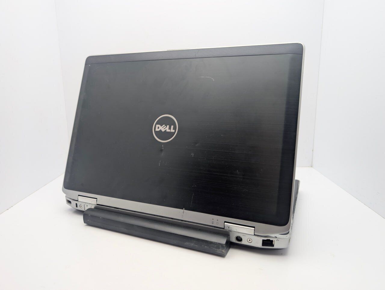 Ноутбук Dell Latitude E6420 / 14" (1600x900) TN / Intel Core i5-2540M (2 (4) ядра по 2.6 - 3.3 GHz) / 6 GB DDR3 / 250 GB HDD / Intel HD Graphics 3000 / WebCam - Зображення 8
