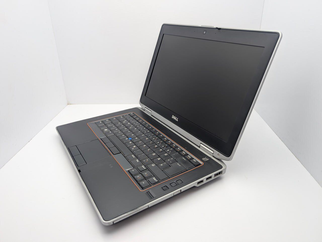 Ноутбук Dell Latitude E6420 / 14" (1600x900) TN / Intel Core i5-2540M (2 (4) ядра по 2.6 - 3.3 GHz) / 6 GB DDR3 / 250 GB HDD / Intel HD Graphics 3000 / WebCam - Зображення 4