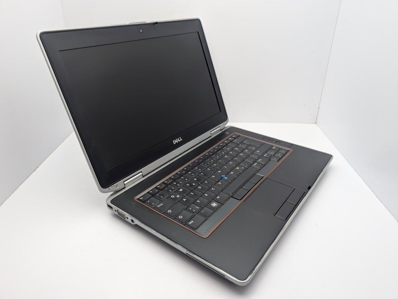 Ноутбук Dell Latitude E6420 / 14" (1600x900) TN / Intel Core i5-2540M (2 (4) ядра по 2.6 - 3.3 GHz) / 6 GB DDR3 / 250 GB HDD / Intel HD Graphics 3000 / WebCam - Зображення 3
