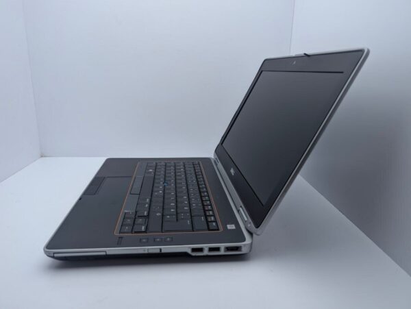 Ноутбук Dell Latitude E6420 / 14" (1600x900) TN / Intel Core i7-2620M (2 (4) ядра по 2.7 - 3.4 GHz) / 8 GB DDR3 / 128 GB SSD / Intel HD Graphics 3000 / WebCam - Зображення 6