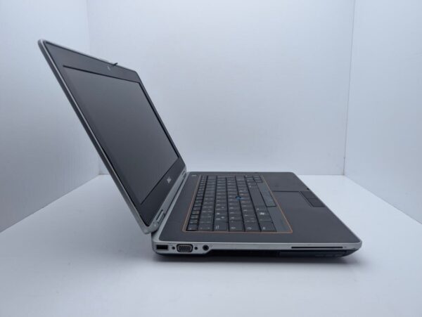 Ноутбук Dell Latitude E6420 / 14" (1600x900) TN / Intel Core i7-2620M (2 (4) ядра по 2.7 - 3.4 GHz) / 8 GB DDR3 / 128 GB SSD / Intel HD Graphics 3000 / WebCam - Зображення 5