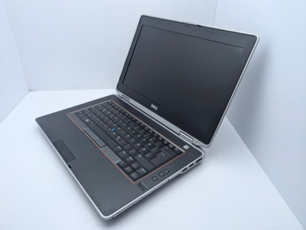 Ноутбук Dell Latitude E6420 / 14" (1600x900) TN / Intel Core i7-2620M (2 (4) ядра по 2.7 - 3.4 GHz) / 8 GB DDR3 / 128 GB SSD / Intel HD Graphics 3000 / WebCam - Зображення 4