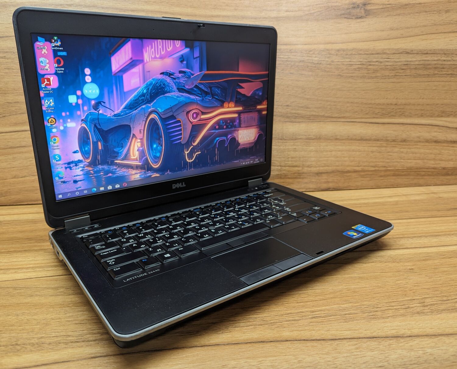 Ноутбук Dell Latitude E6440 / 14" (1600x900) TN / Intel Core i5-4300M (2 (4) ядра по 2.6 - 3.3 GHz) / 8 GB DDR3 / 240 GB SSD / Intel HD Graphic 4600 / WebCam / Windows 10 - Зображення 4