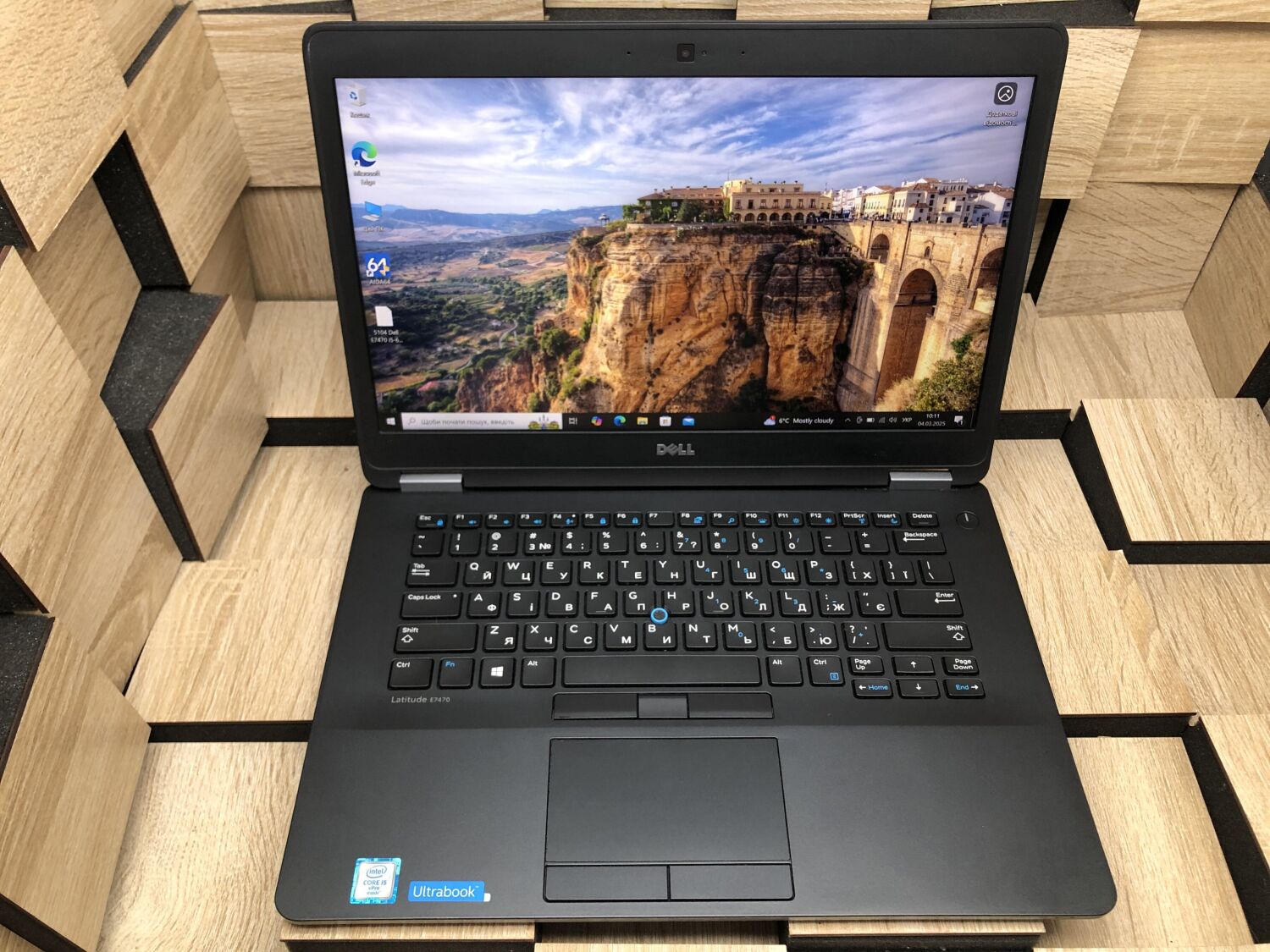 Ультрабук Dell Latitude E7470 / 14" (1920x1080) IPS / Intel Core i5-6300U (2 (4) ядра по 2.4 - 3.0 GHz) / 8 GB DDR4 / 256 GB SSD M.2 / Intel HD Graphics 520 / WebCam - Зображення 2