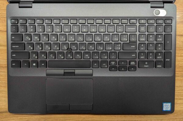 Ноутбук Dell Precision 3540 / 15.6" (1920x1080) IPS / Intel Core i5-8265U (4 (8) ядра по 1.6 - 3.9 GHz) / 16 GB DDR4 / 512 GB SSD / AMD Radeon Pro WX 2100, 2 GB GDDR5, 64-bit / WebCam / HDMI / Windows 10 - Зображення 3