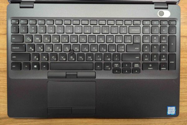 Ноутбук Dell Precision 3540 / 15.6" (1920x1080) IPS / Intel Core i5-8365U (4 (8) ядра по 1.6 - 4.1 GHz) / 16 GB DDR4 / 512 GB SSD / AMD Radeon Pro WX 2100, 2 GB GDDR5, 64-bit / WebCam / HDMI / Windows 10 - Зображення 5
