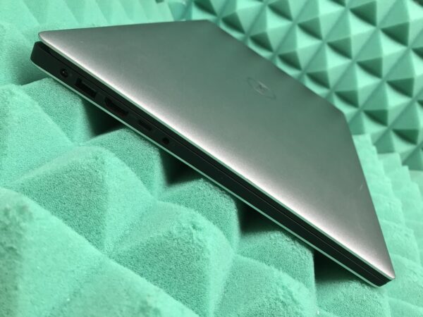 Ноутбук Б-клас Dell Precision 5520 / 15.6" (1920x1080) IPS / Intel Core i5-7440HQ (4 ядра по 2.8 - 3.8 GHz) / 16 GB DDR4 / 256 GB SSD M.2 / Intel HD Graphics 630 / WebCam / HDMI / Windows 10 ліцензія - Зображення 7