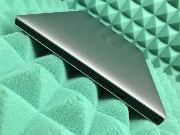 Ноутбук Б-клас Dell Precision 5520 / 15.6" (1920x1080) IPS / Intel Core i5-7440HQ (4 ядра по 2.8 - 3.8 GHz) / 16 GB DDR4 / 256 GB SSD M.2 / Intel HD Graphics 630 / WebCam / HDMI / Windows 10 ліцензія - Зображення 8