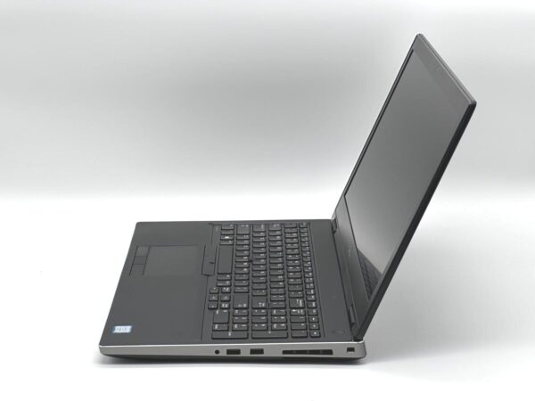 Ноутбук Dell Precision 7530 / 15.6" (1920x1080) IPS / Intel Core i5-8300H (4 (8) ядра по 2.3 - 4.0 GHz) / 16 GB DDR4 / 256 GB SSD / Intel UHD Graphics 630 / WebCam - Зображення 3