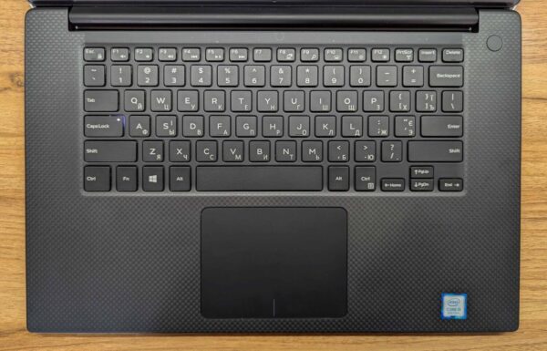 Ноутбук Dell XPS 15 9570 / 15.6" (1920x1080) IPS / Intel Core i5-8300H (4 (8) ядра по 2.3 - 4.0 GHz) / 16 GB DDR4 / 500 GB SSD / Intel UHD Graphics 630 / HDMI / Windows 10 - Зображення 3
