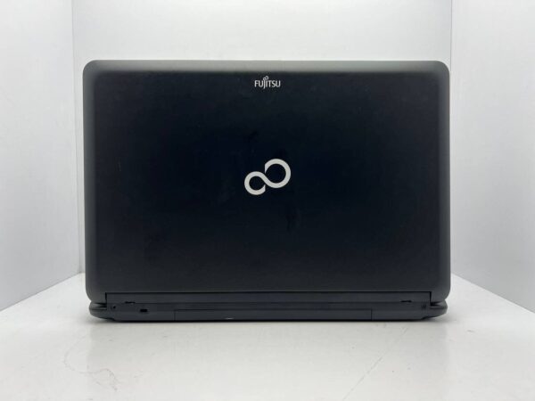 Ноутбук Fujitsu Lifebook А530 / 15" (1366x768) TN / Intel Core i3-370M (2 (4) ядра по 2.4 GHz) / 4 GB DDR3 / 500 GB HDD / Intel HD Graphics / WebCam - Зображення 5
