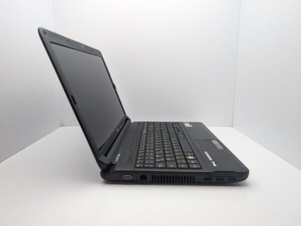 Ноутбук Fujitsu Lifebook A530 / 15" (1366x768) TN / Intel Core i3-370M (2 (4) ядра по 2.4 GHz) / 6 GB DDR3 / 500 GB HDD / Intel HD Graphics / WebCam - Зображення 5