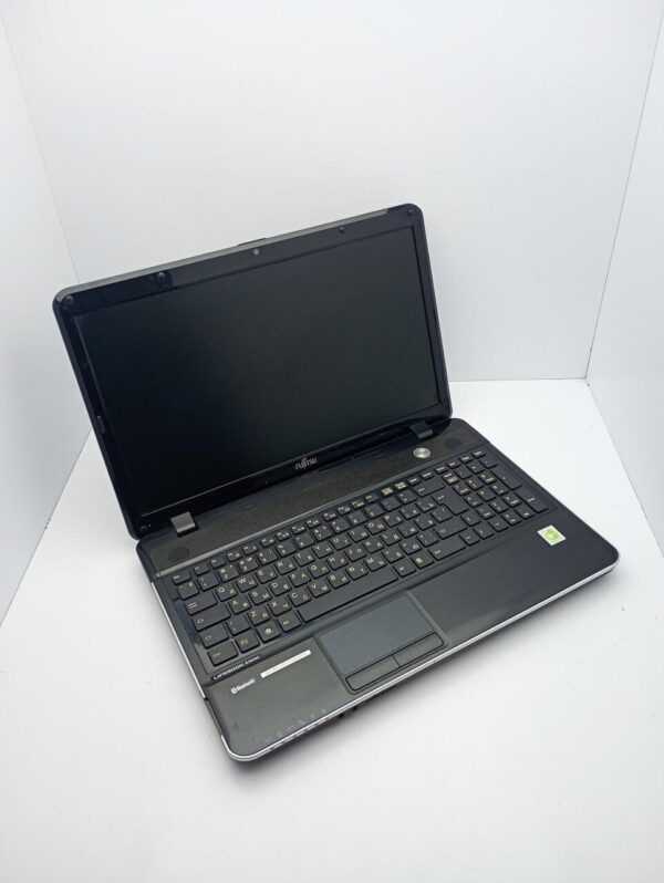 Ноутбук Б-клас Fujitsu Lifebook A531 / 15.6" (1366x768) TN / Intel Core i5-2410M (2 (4) ядра по 2.3 - 2.9 GHz) / 6 GB DDR3 / 320 GB HDD / Intel HD Graphics 3000 / WebCam - Зображення 5