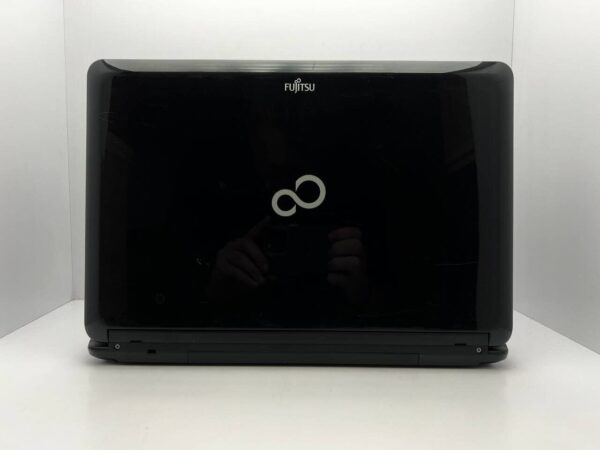 Ноутбук Fujitsu Lifebook AH530 / 15" (1366x768) TN / Intel Core i3-380M (2 (4) ядра по 2.53 GHz) / 4 GB DDR3 / 500 GB HDD / Intel HD Graphics / WebCam - Зображення 5