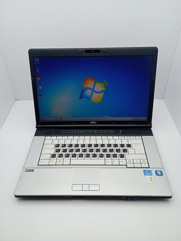 Ноутбук Fujitsu LifeBook E751 / 15.6’’ (1366x768) TN / Intel Core i5-2520M (2 (4) ядра по 2.5 - 3.2 GHz)/ 6 GB DDR3 / 500 GB HDD / Intel HD Graphics 3000 / WebCam - Зображення 7