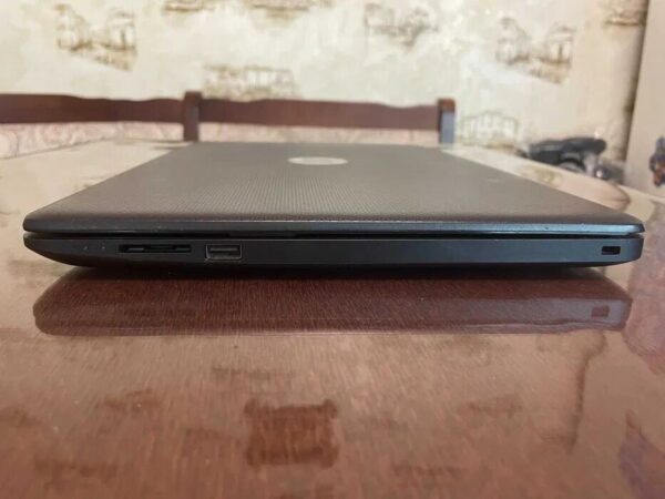 Ноутбук HP 15-da2658ng / 15.6" (1920x1080) TN / Intel Core i5-10210U (4 (8) ядра по 1.6 - 4.2 GHz) / 8 GB DDR4 / 256 GB SSD / Intel UHD Graphics / WebCam - Зображення 5