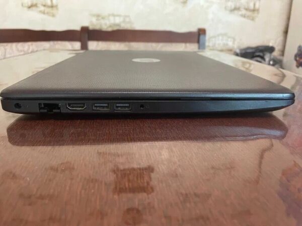 Ноутбук HP 15-da2658ng / 15.6" (1920x1080) TN / Intel Core i5-10210U (4 (8) ядра по 1.6 - 4.2 GHz) / 8 GB DDR4 / 256 GB SSD / Intel UHD Graphics / WebCam - Зображення 4