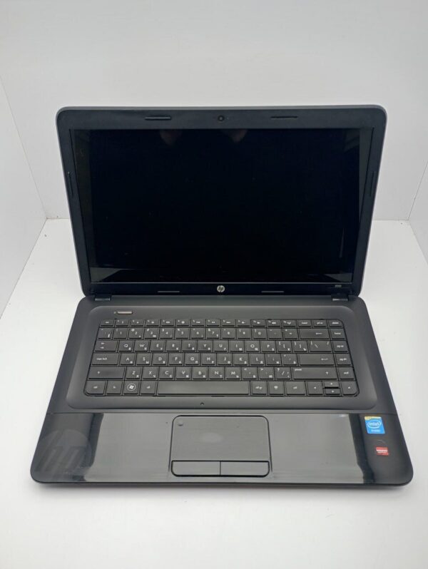 Ноутбук HP 2000 / 15.6" (1366x768) TN / Intel Pentium B960 (2 ядра по 2.2 GHz) / 6 GB DDR3 / 500 GB HDD / AMD Radeon HD 7400M, 1 GB GDDR3, 64-bit / WebCam - Зображення 2