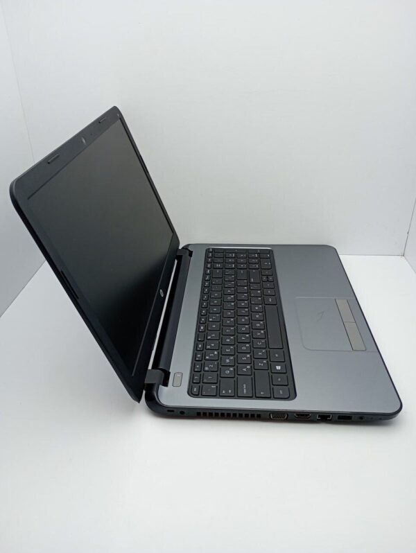 Ноутбук HP 250 G3 / 15.6" (1366x768) TN / Intel Celeron N2840 (2 ядра по 2.16 - 2.58 GHz) / 4 GB DDR3 / 500 GB HDD / Intel HD Graphics / WebCam - Зображення 5