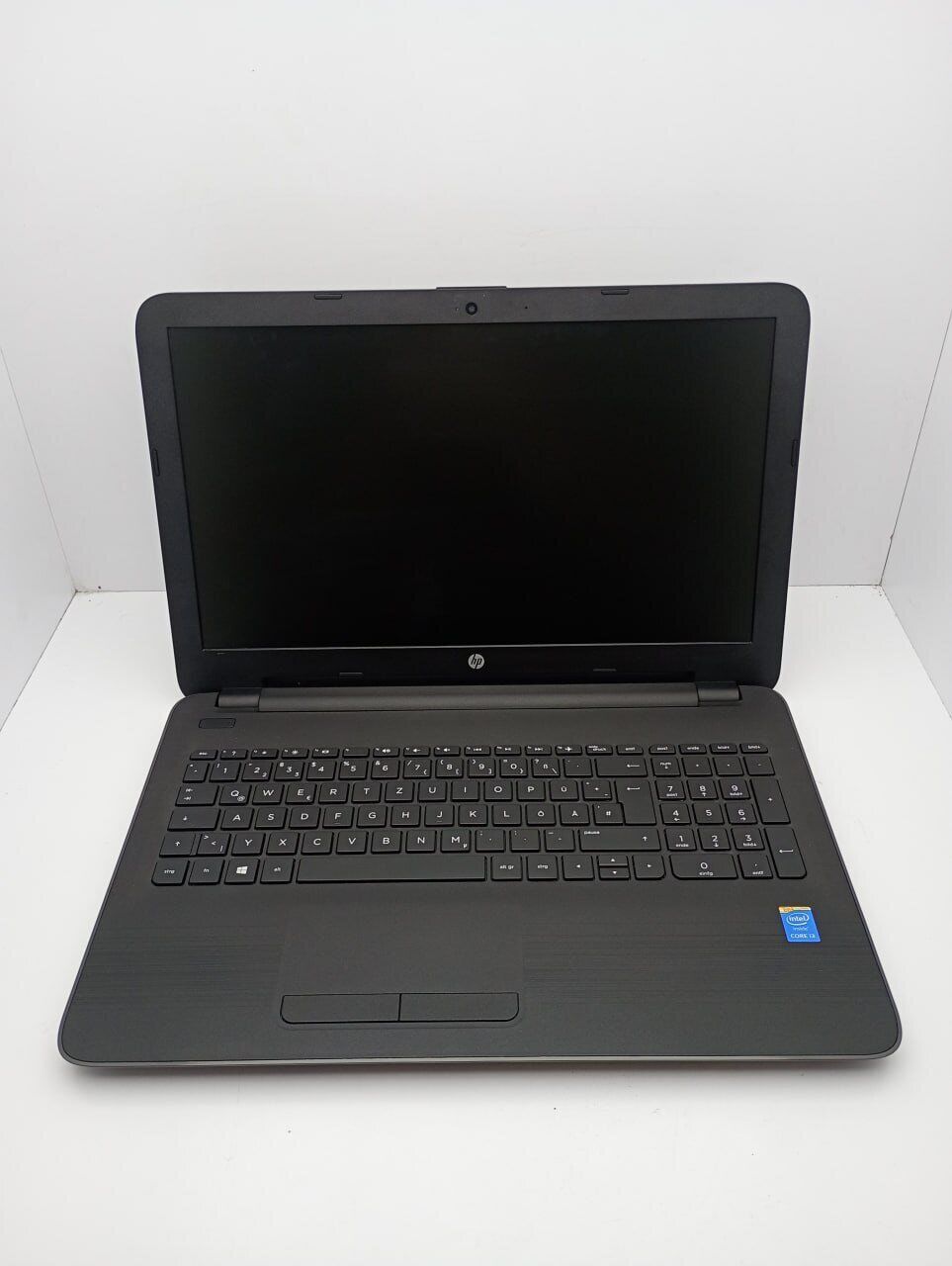Ноутбук HP 250 G5 / 15.6" (1366x768) TN / Intel Core i3-5005U (2 (4) ядра по 2.0 GHz) / 8 GB DDR3 / 120 GB SSD / Intel HD Graphic 5500 / WebCam - Зображення 2