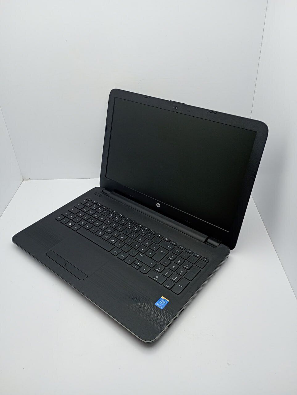 Ноутбук HP 250 G5 / 15.6" (1366x768) TN / Intel Core i3-5005U (2 (4) ядра по 2.0 GHz) / 8 GB DDR3 / 120 GB SSD / Intel HD Graphic 5500 / WebCam - Зображення 6