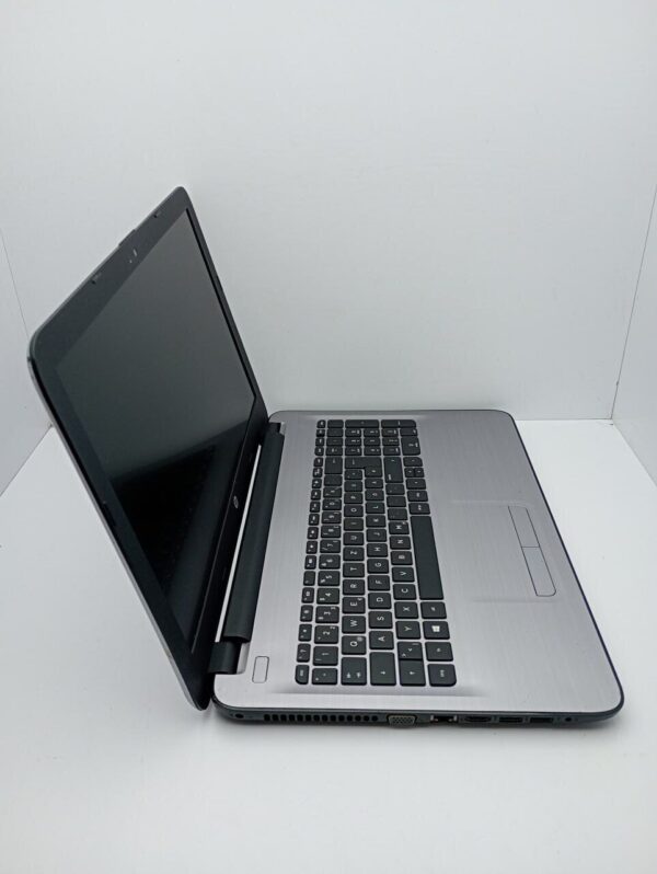 Ноутбук HP 255 G5 / 15.6" (1366x768) TN / Intel Core i3-370M (2 (4) ядра по 2.4 GHz) / 8 GB DDR3 / 500 GB HDD / Intel HD Graphics / WebCam - Зображення 5