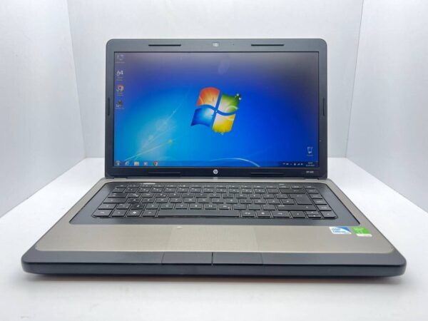 Ноутбук Б-клас HP 630 / 15.6" (1366x768) TN / Intel Celeron B800 (2 ядра по 1.5 GHz) / 4 GB DDR3 / 160 GB HDD / Intel HD Graphics / WebCam - Зображення 2