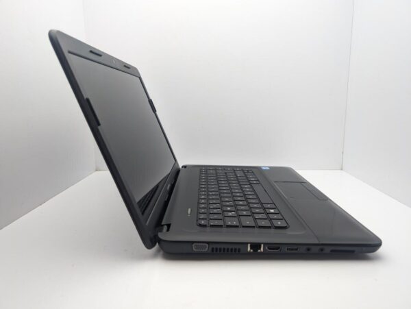 Ноутбук HP Compaq CQ58 / 15.6" (1366x768) TN / Intel Core i3-2328M (2 (4) ядра по 2.2 GHz) / 6 GB DDR3 / 750 GB HDD / Intel HD Graphics 3000 / WebCam - Зображення 5