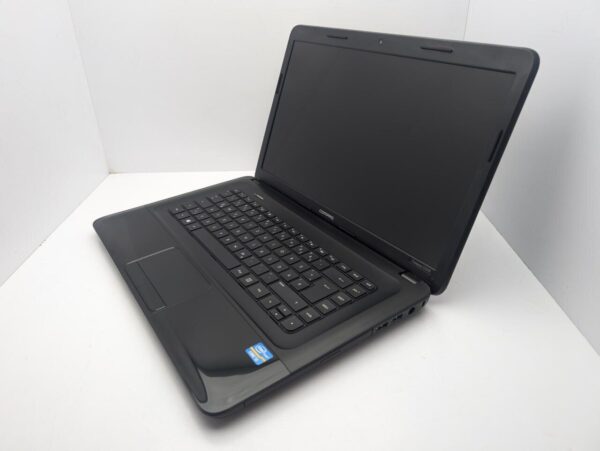 Ноутбук HP Compaq CQ58 / 15.6" (1366x768) TN / Intel Core i3-2328M (2 (4) ядра по 2.2 GHz) / 6 GB DDR3 / 750 GB HDD / Intel HD Graphics 3000 / WebCam - Зображення 4