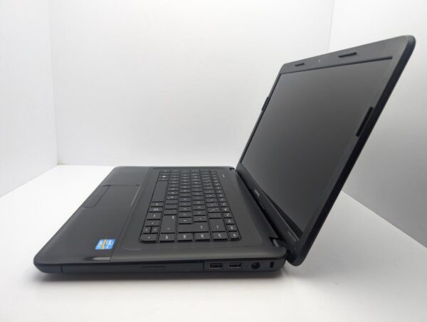 Ноутбук HP Compaq CQ58 / 15.6" (1366x768) TN / Intel Core i3-2328M (2 (4) ядра по 2.2 GHz) / 6 GB DDR3 / 750 GB HDD / Intel HD Graphics 3000 / WebCam - Зображення 6