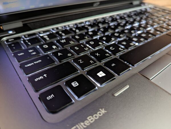 Ноутбук HP EliteBook 840 G2 / 14" (1366x768) TN / Intel Core i5-5200U (2 (4) ядра по 2.2 - 2.7 GHz) / 8 GB DDR3 / 160 GB SSD / Intel HD Graphics 5500 / WebCam / Fingerprint / Windows 10 - Зображення 6